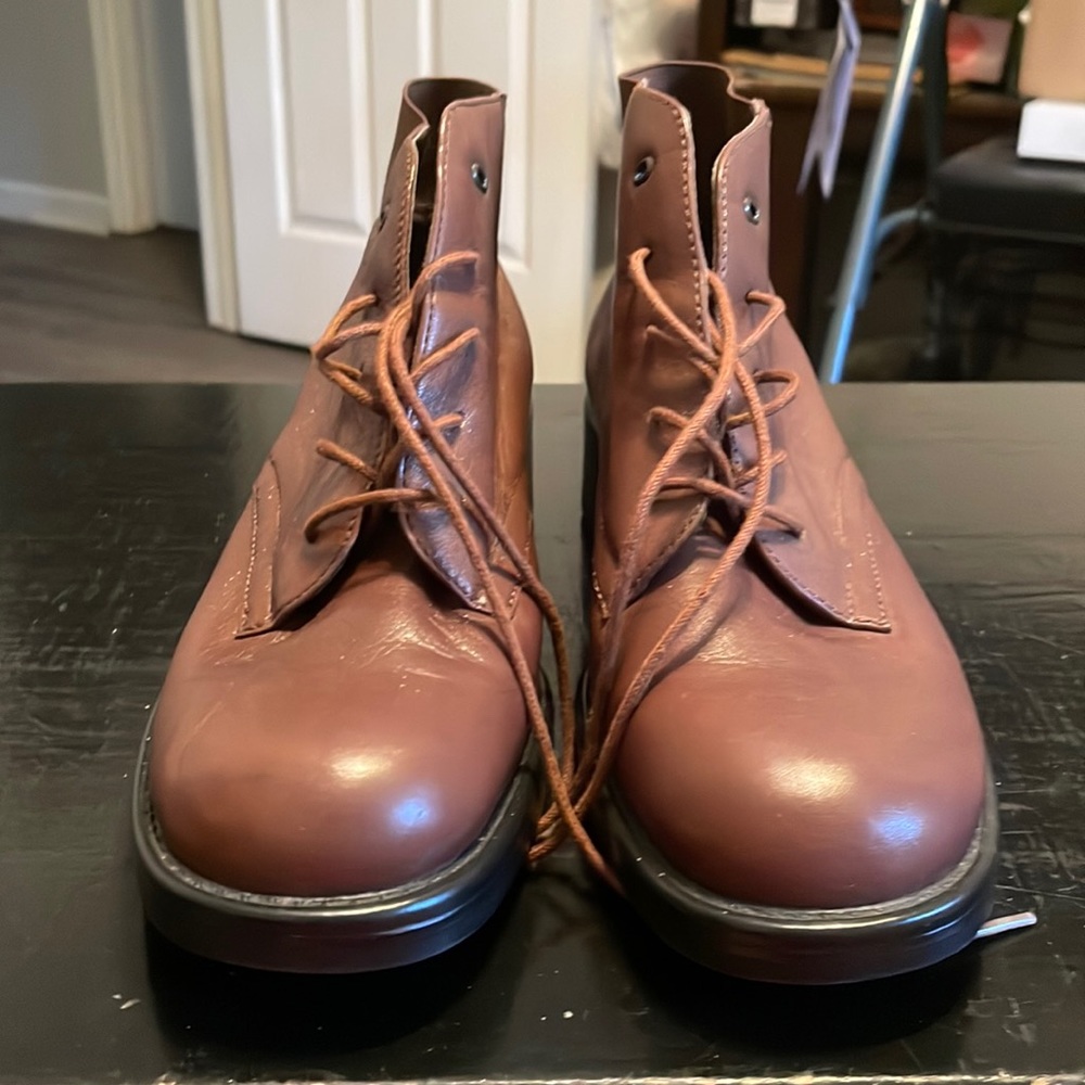 Boots 6M